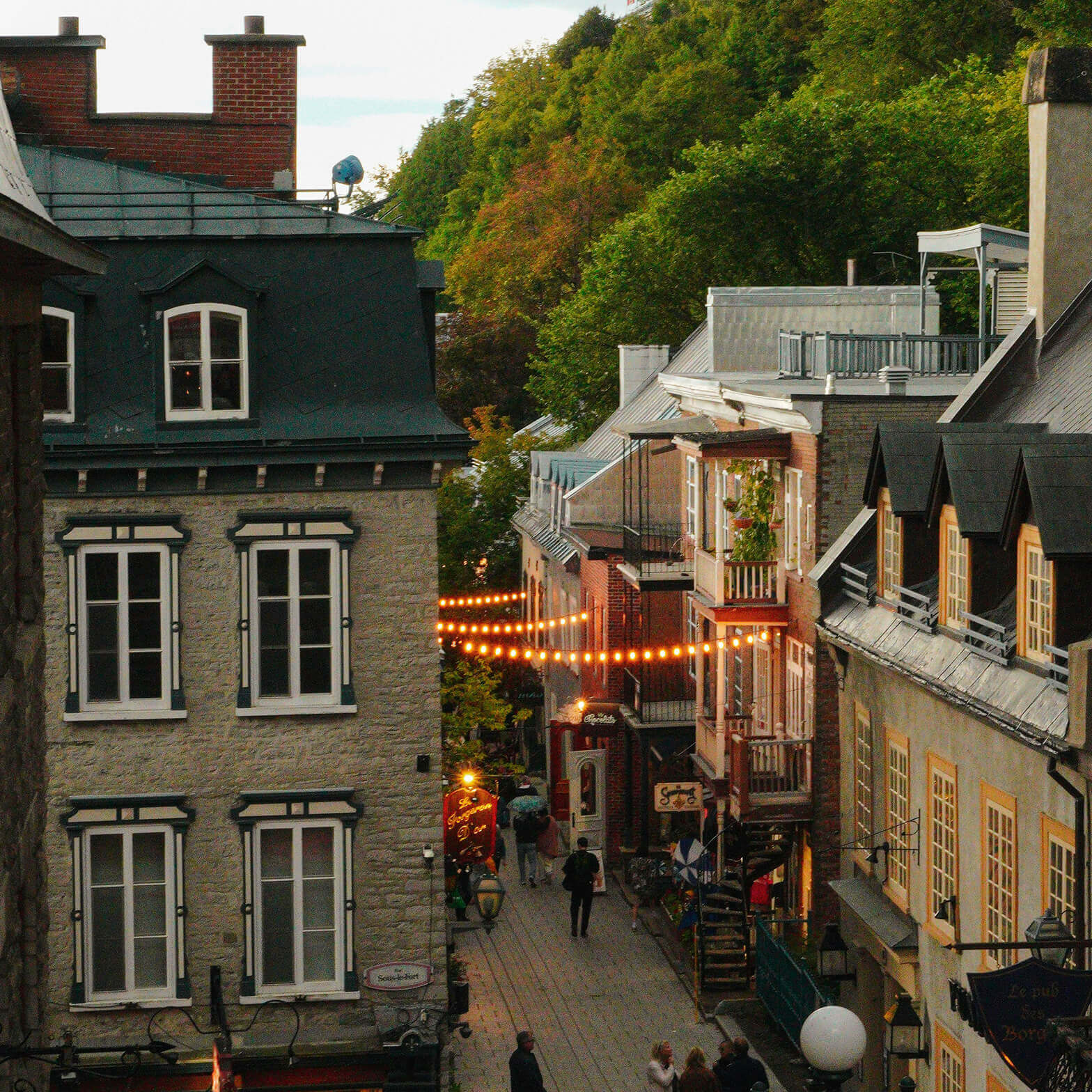 Vieux-Québec (via Traverse Lévis–Québec)
