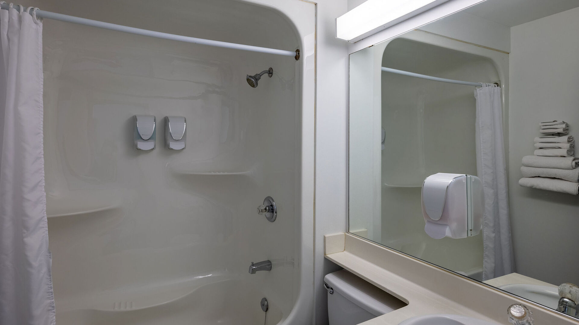 Chambre à 1 très grands lits (King) avec porte extérieur